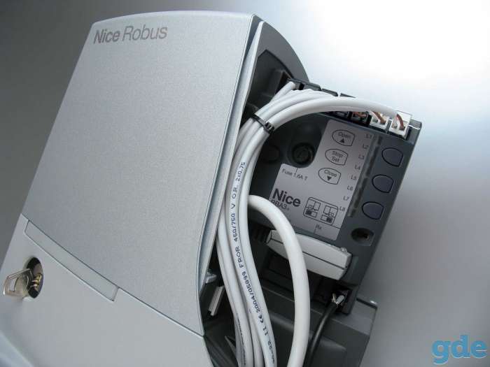 Привод для откатных ворот до 600 кг ROBUS600, фотография 2