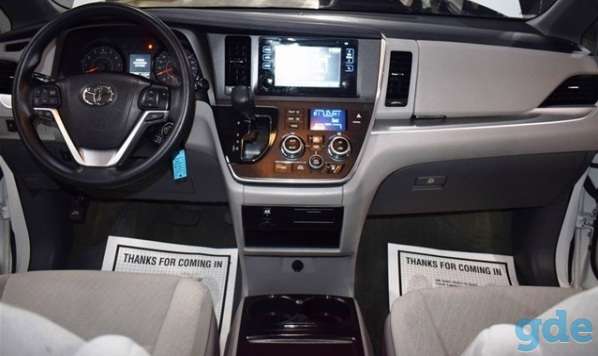 2017 Toyota Sienna for sell, фотография 8