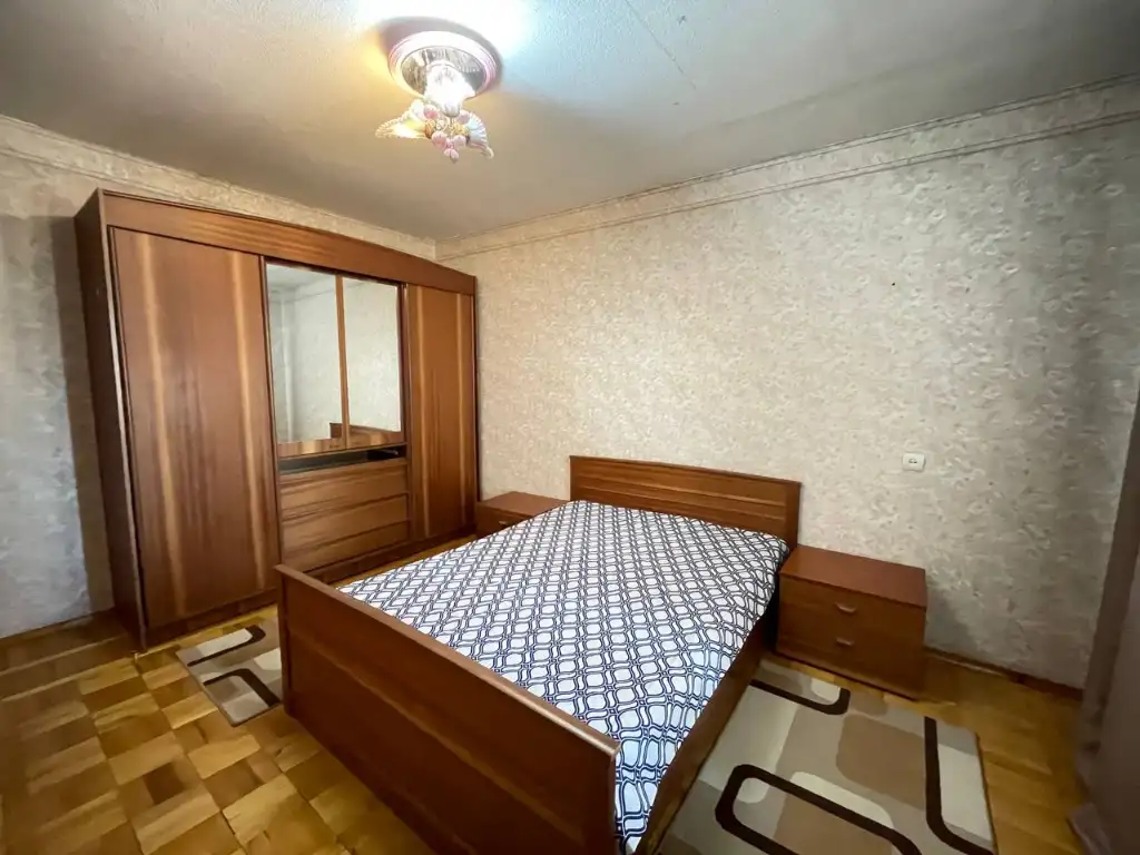 Просторная и уютная квартира на сутки в городе Жодино, фотография 1