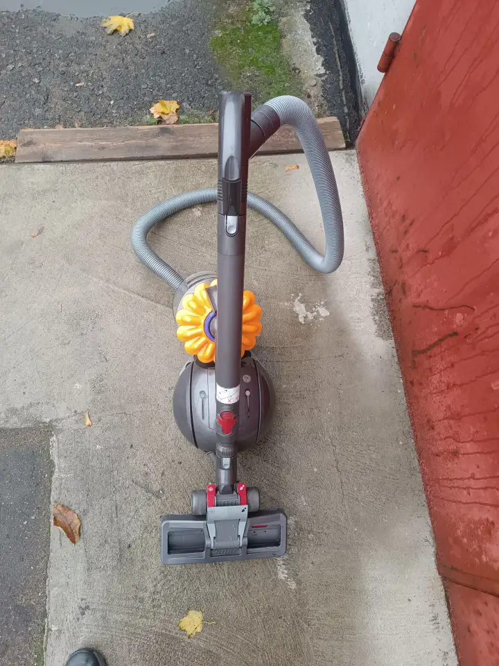 Пылесос Dyson DC33c, фотография 4