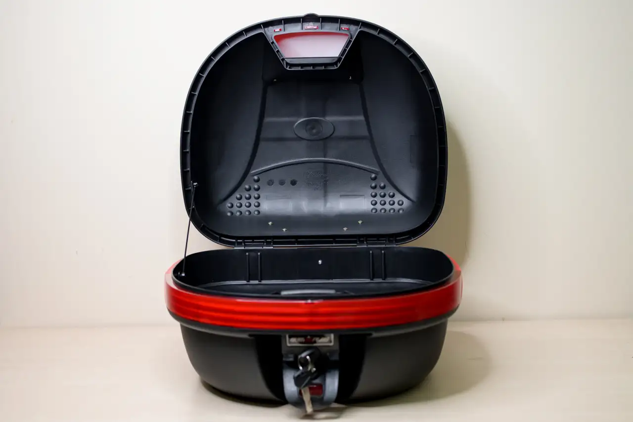 Багажник-кофр для мотоцикла AVM 668, фотография 3
