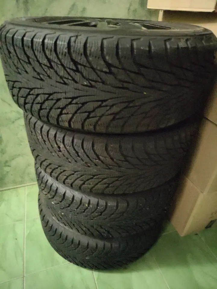 Dezent TE 177.5J  Nokian Tyres Hakkapeliitta R2, фотография 6
