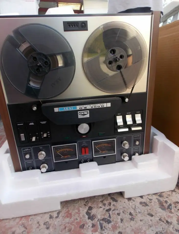 Катушечный магнитофон Akai GX-260D, фотография 1
