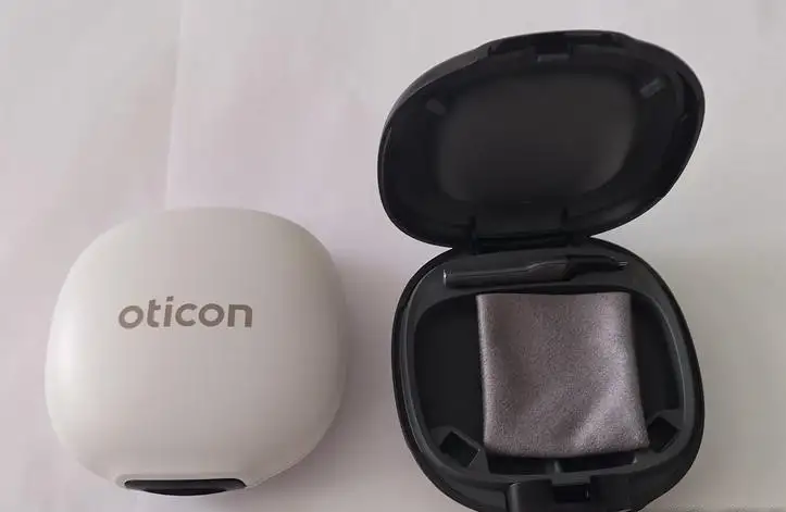 Слуховой аппарат Oticon More 3 miniRITE R (Дания), фотография 9