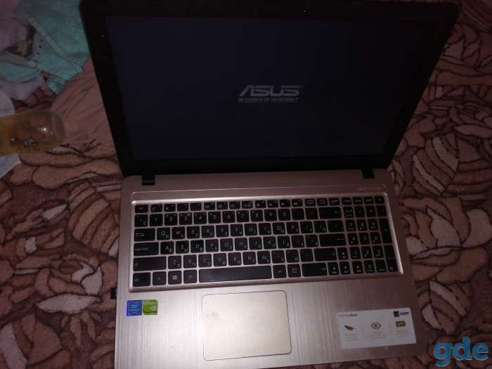 Ноутбук ASUS, фотография 3
