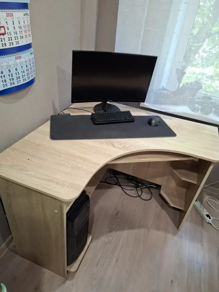 Стол компьютерный, фотография 1