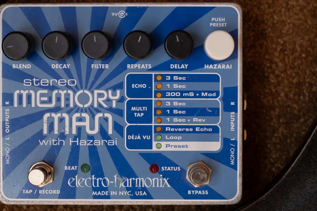 Педаль эффектов Electro-Harmonix Stereo MEMORY MAN with Hazarai, фотография 2