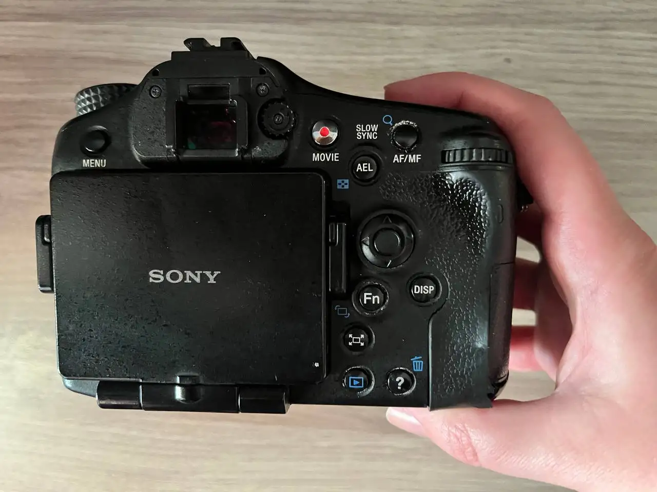 Профессиональная Зеркальная камера Sony Alpha SLT-A77V Body, фотография 3