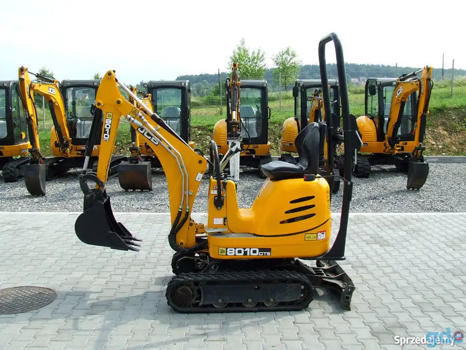 Мини-экскаватор JCB 8010 CTS, фотография 1