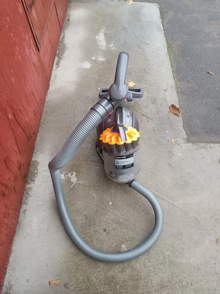 Пылесос Dyson DC33c, фотография 3