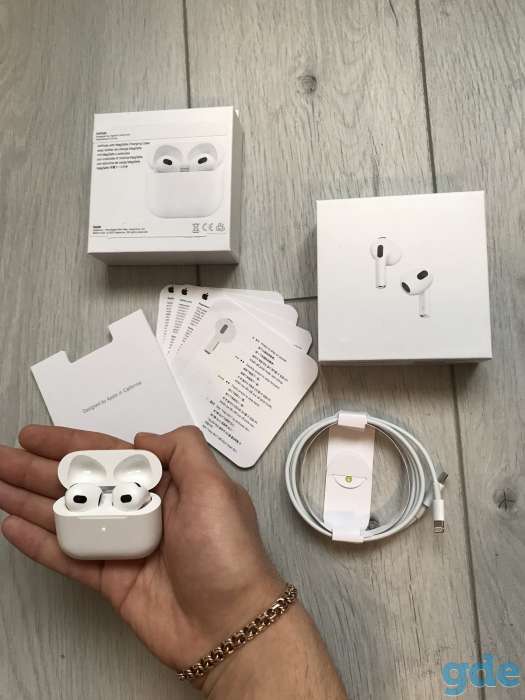 AirPods 3, фотография 1