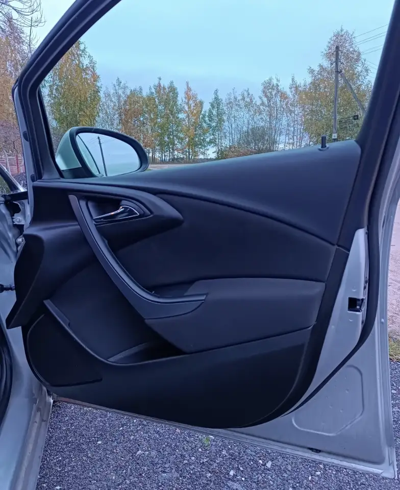 Opel Astra j (2015 г.) / Опель астра j 2015, фотография 3