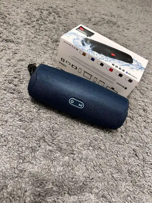 Колонка JBL CHARGE 4 новая ни разу не пользования, фотография 2