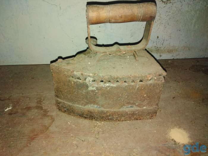 Продам три старинных утюга, фотография 4