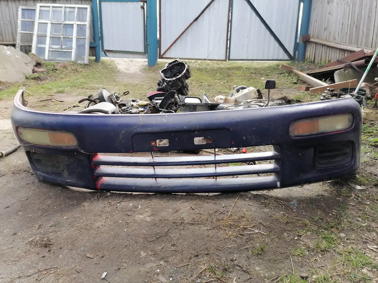 Запчасти на Mazda 323 BA, фотография 8