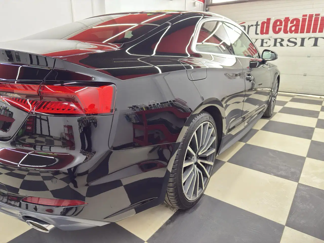 СРОЧНО ПРОДАМ AUDI A5 2017 модельный год, фотография 2