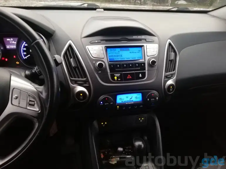 Hyundai ix35 1 поколение 2.0 AT (150 л.с.), 2010 года, фотография 1