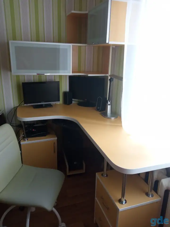 Продается комплект мебели для подростковой комнаты, фотография 2
