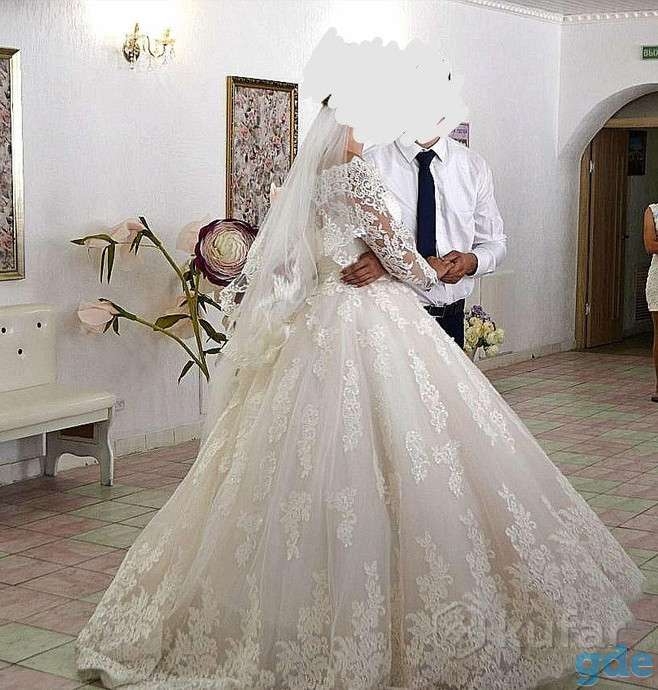 Свадебное платье со шлейфом, фотография 1