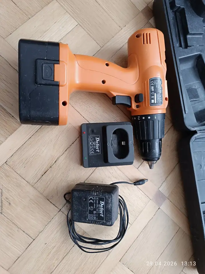 Шуруповерт Defort DCD-12N-BK. Li-on 12v, фотография 3