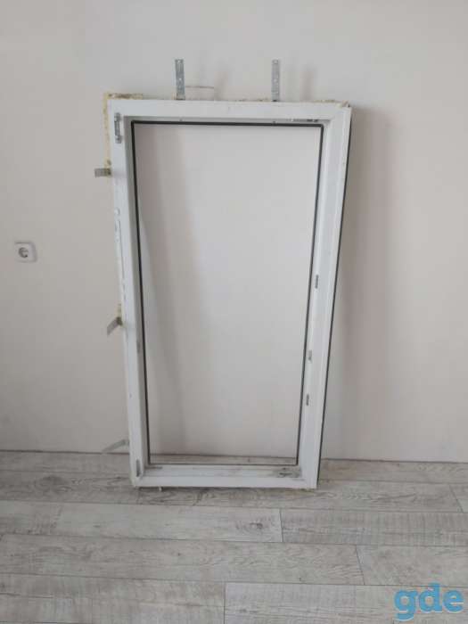 Продам балконную дверь с окном из новостройки, фотография 3