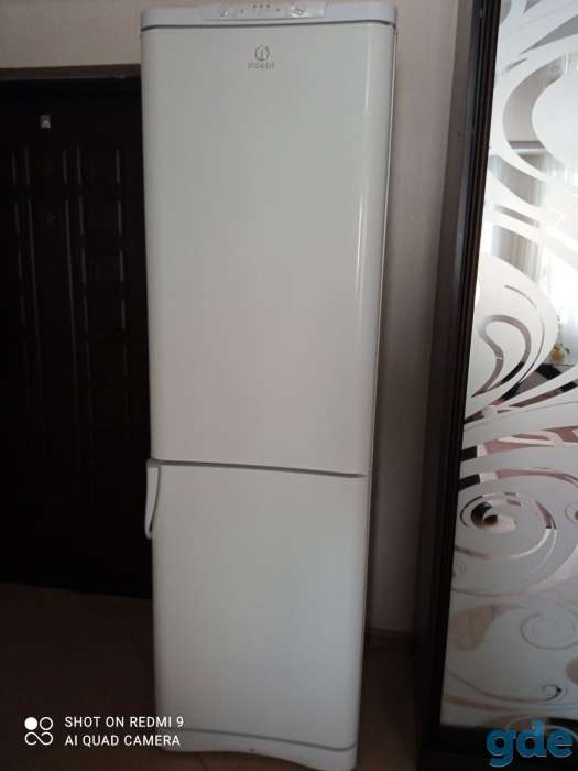 Холодильник Indesit C 240 G продам, фотография 2