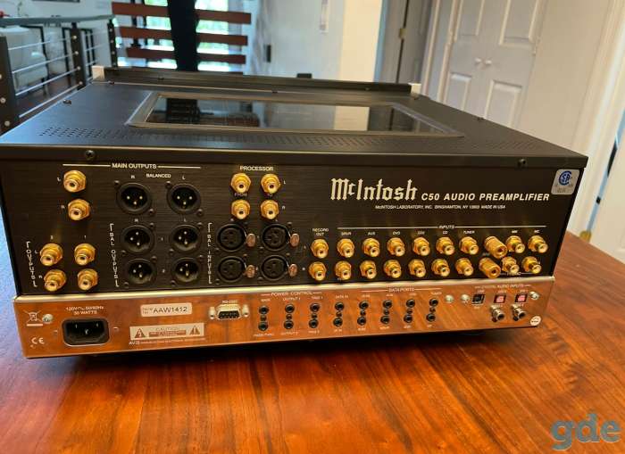 Усилитель предварительный McIntosh C50, фотография 2