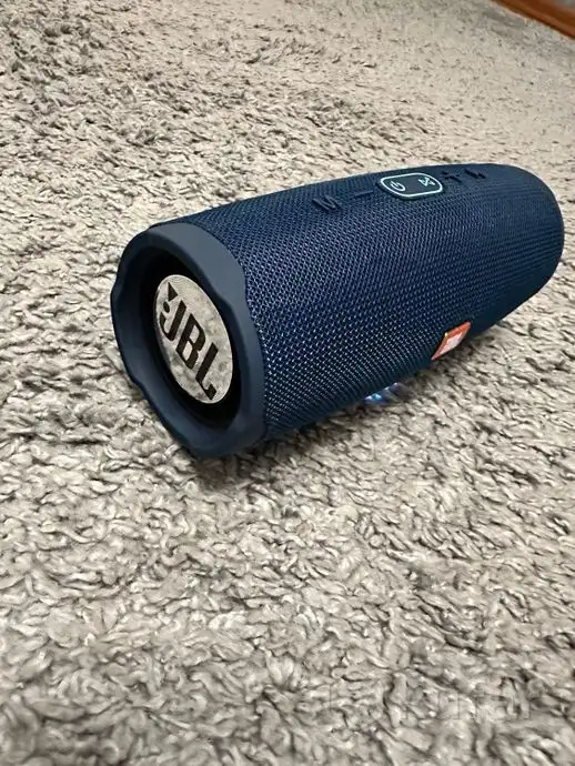 Колонка JBL CHARGE 4 новая ни разу не пользования, фотография 4