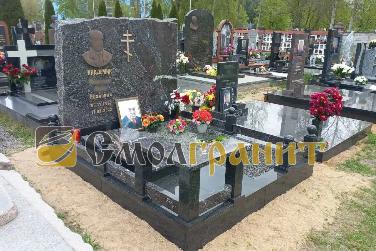 Гранитные памятники и мемориальные комплексы, фотография 7