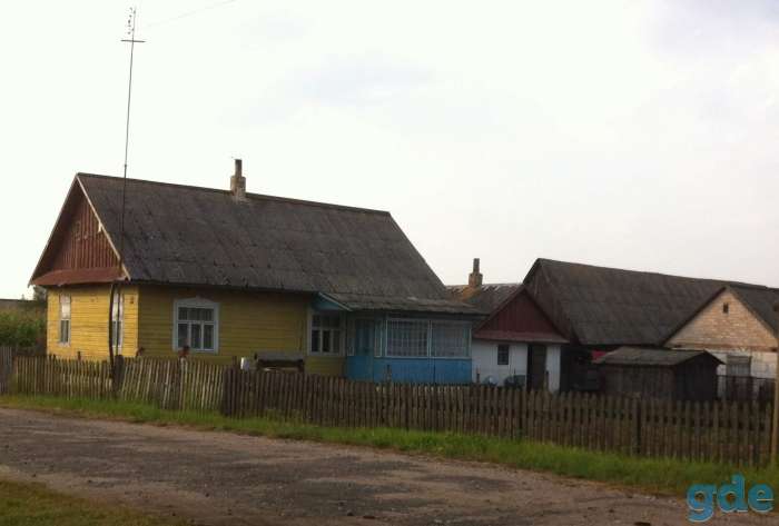 Продаётся добротный деревянный жилой дом с хозпостройками и участком, фотография 3