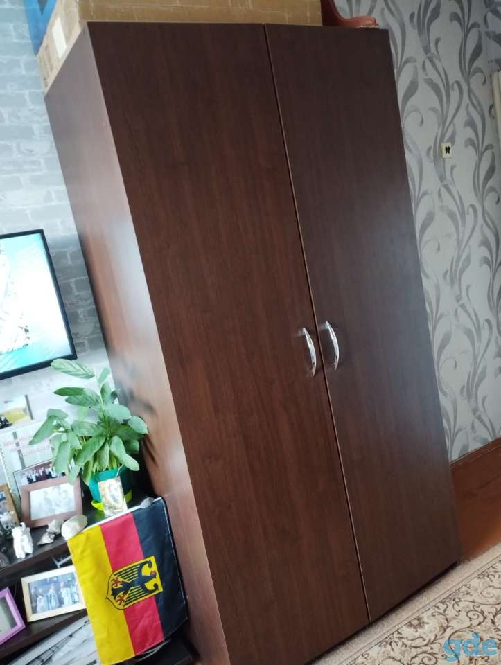 Срочно!Продам шкаф с распашными дверями 150 руб, фотография 2