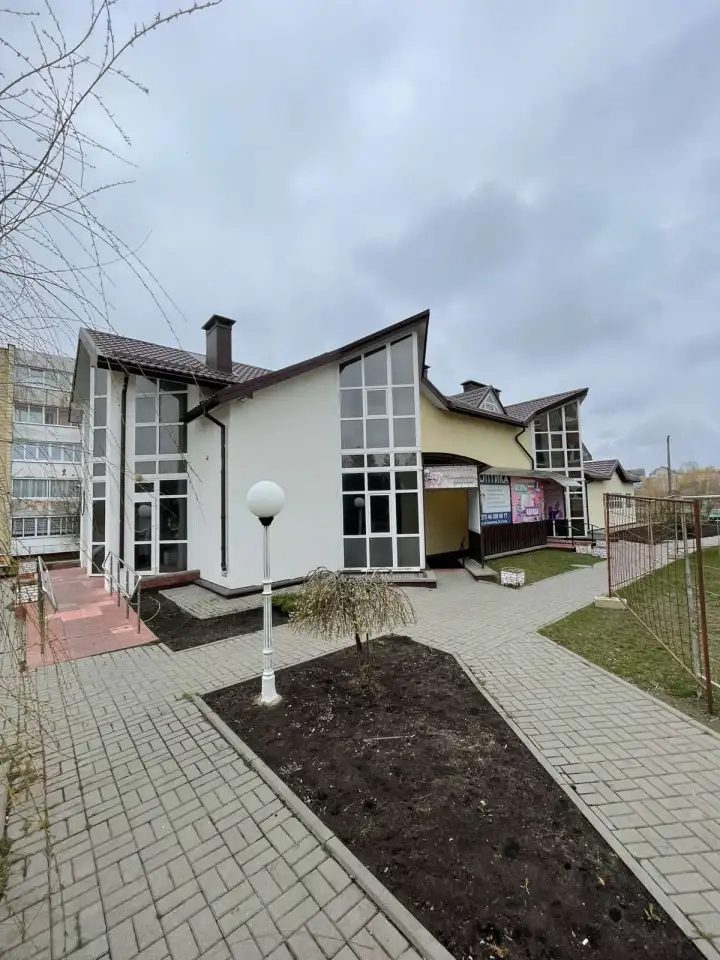 Аренда торгового помещения офис, сфера услуг, фотография 5