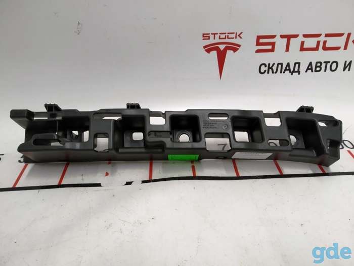 Зап. части для авто Tesla. Кронштейн крепления верхний задний левый накладки дверного проёма двери сокола Tesla model X, фотография 2