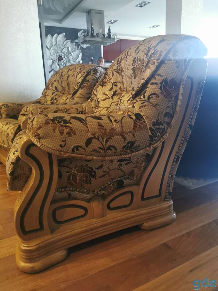 Продам новые кресла 