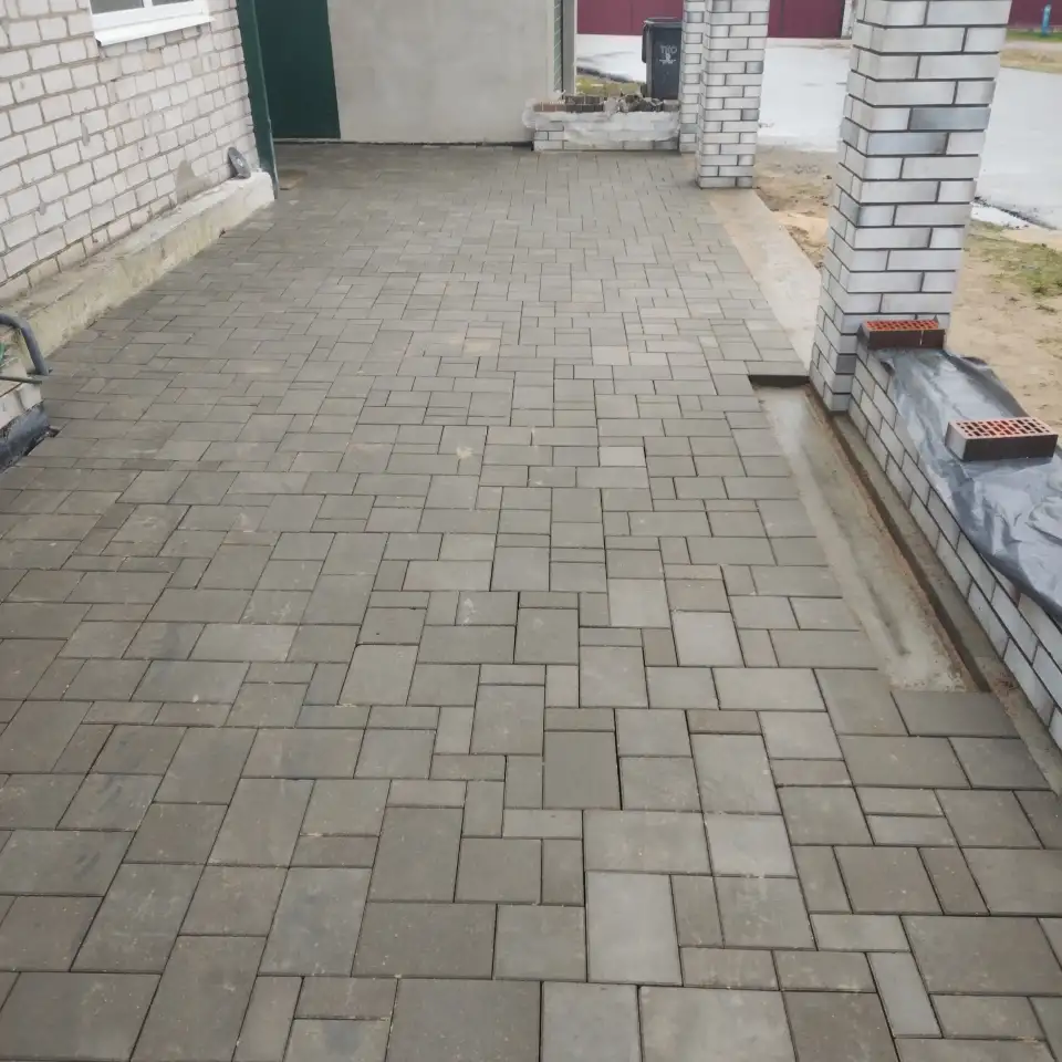 Укладка тротуарной плитки, фотография 1