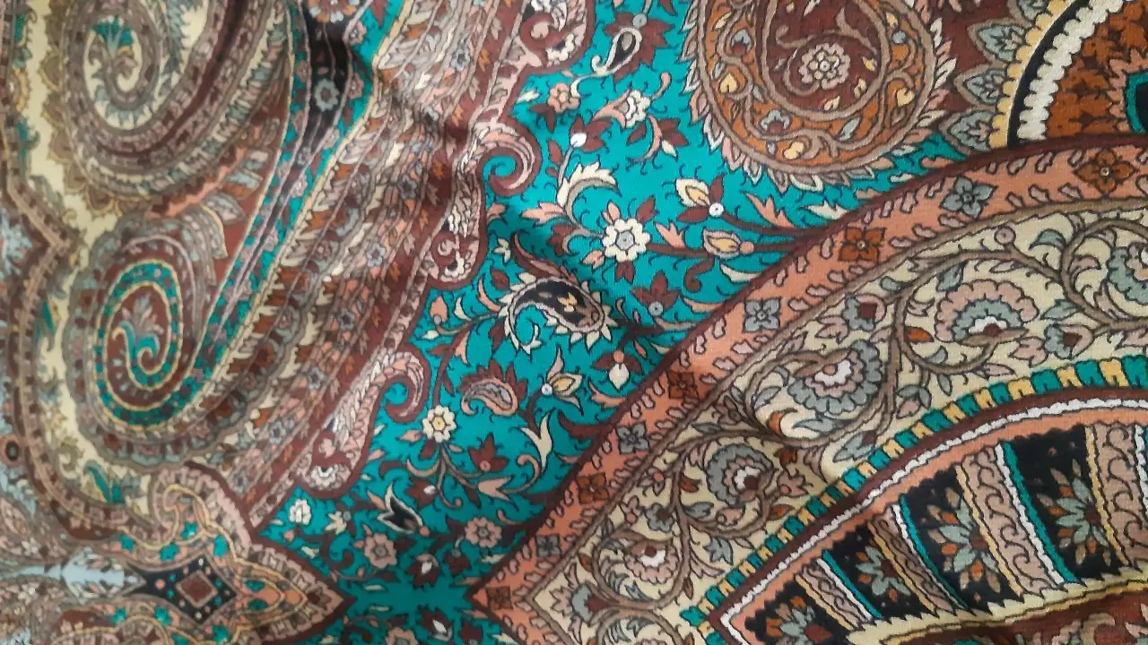 Павловопосадские платки из личной коллекции р.146 на 146 и 148 на 148, фотография 7