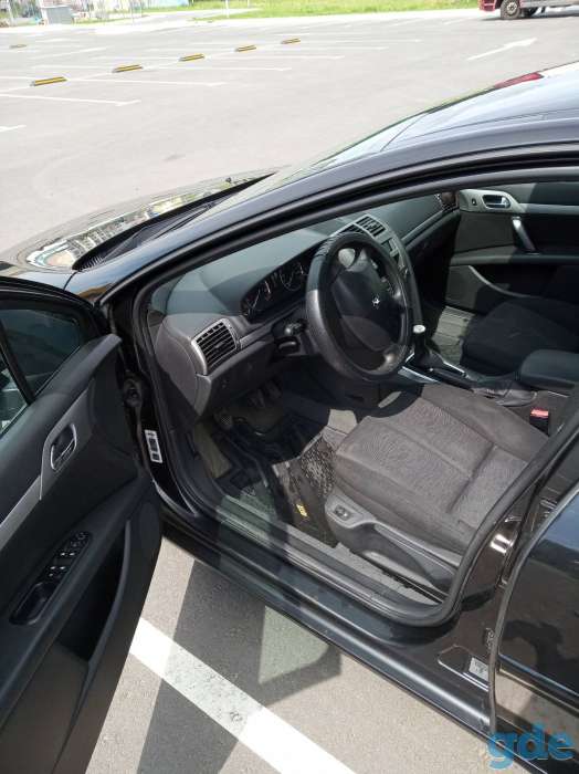Автомобиль Peugeot 407, фотография 11