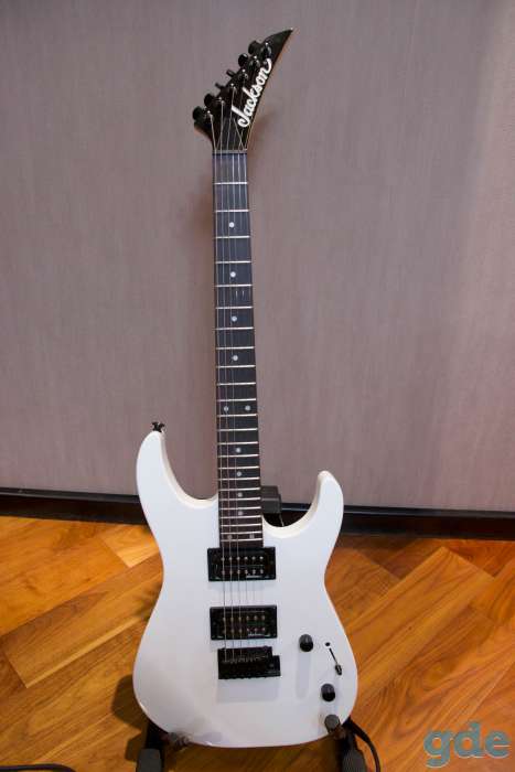Электрогитара Jakson JS12 White, фотография 1