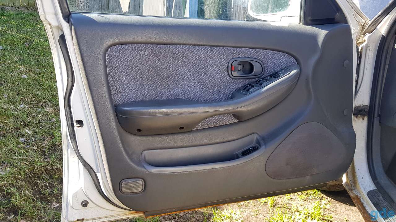 Салон целиком Kia Clarus, фотография 2