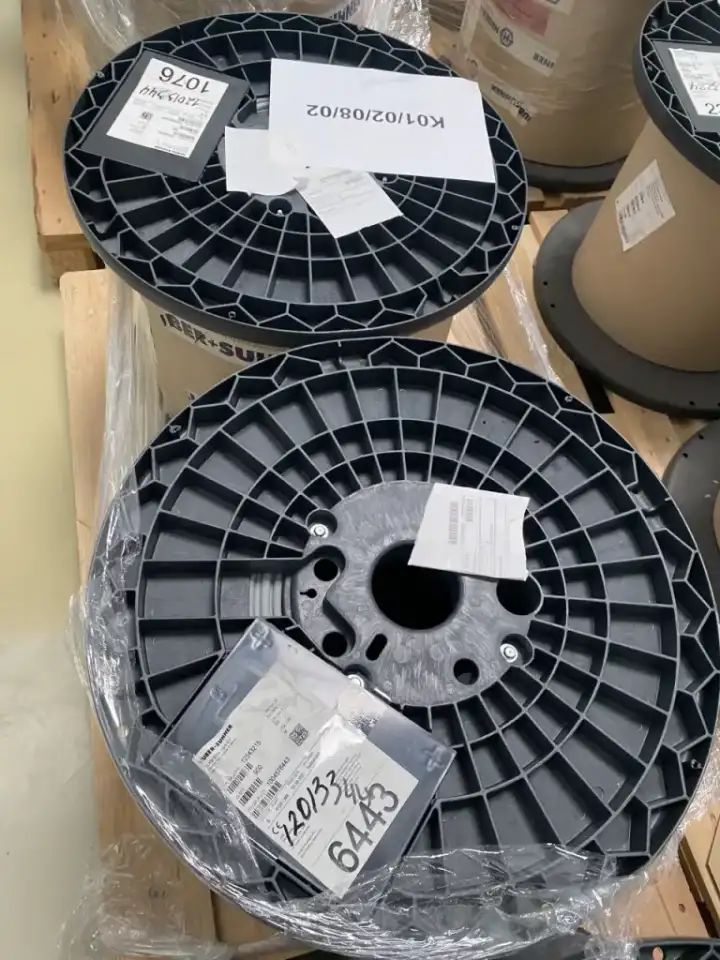 Кабель Huber-Suhner 3 GKW 600V 1x25 GY 1550 м, фотография 1