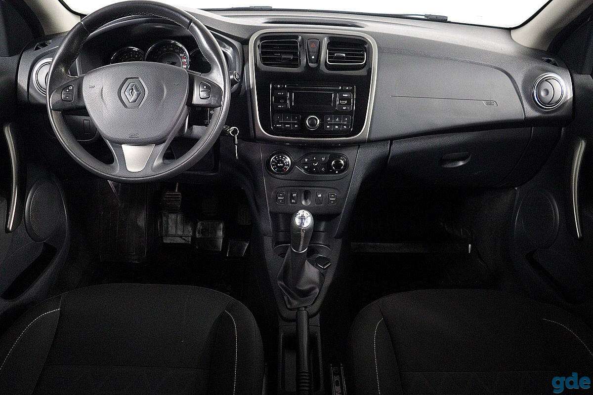 Renault Sandero МКПП 2016, фотография 9