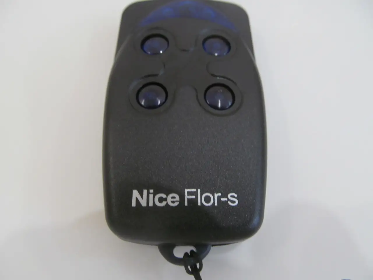 Пульт ДУ для автоматики ворот, шлагбаумов Nice FLO4R-s, фотография 2