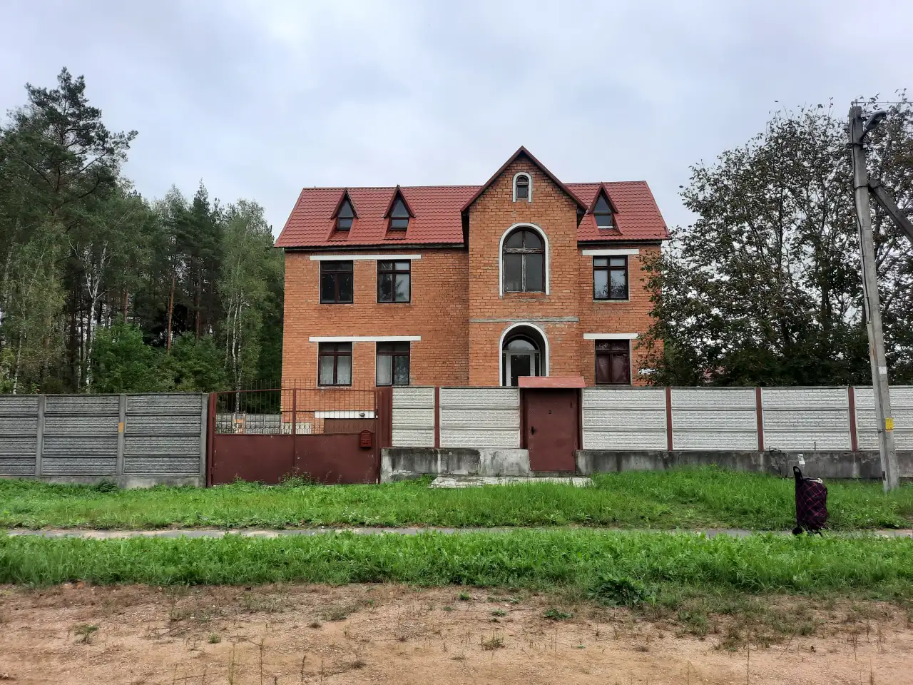 Продам коттедж, г. п. Свислочь, Пуховичское направление, участок 26 соток, 35 км от МКАД, фотография 1