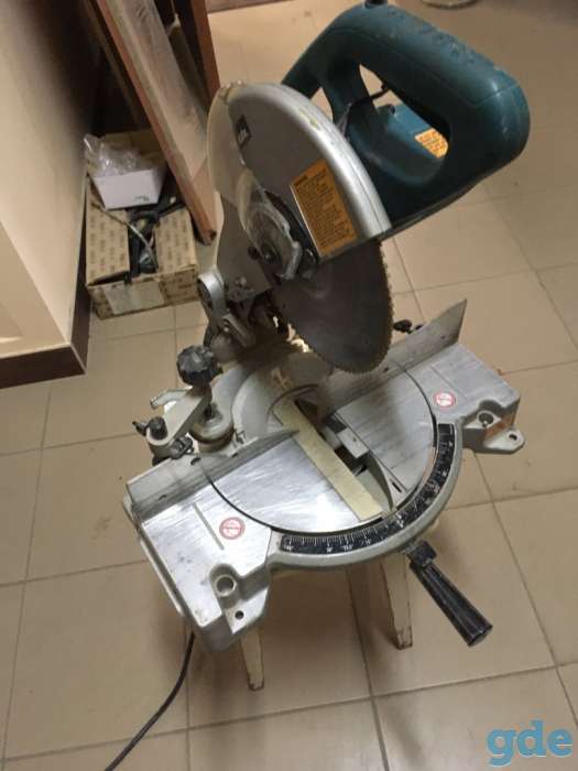 Торцовочная пила Makita LS1040, фотография 1