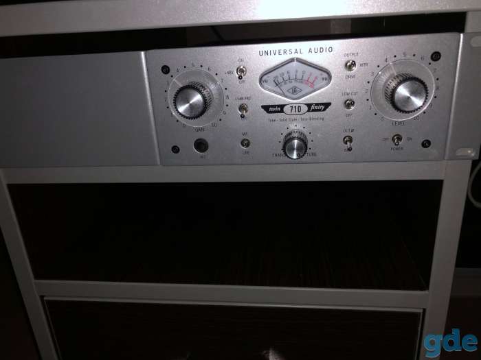 Микрофонный предусилитель Universal Audio Twin-Finity 710., фотография 3