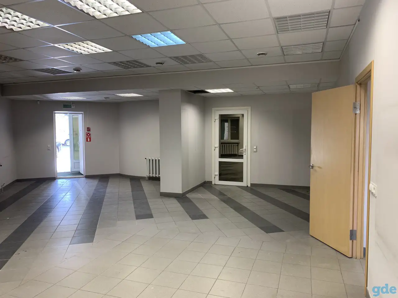 Продам помещение 1-й этаж, отдельный вход, район Немига, фотография 7