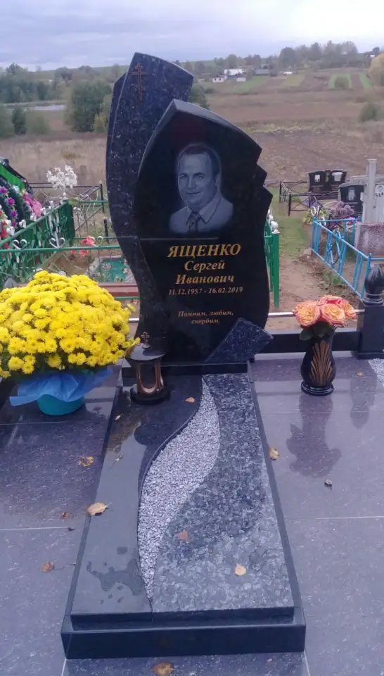 Памятники из Гранита  установим в Дзержинске, фотография 1