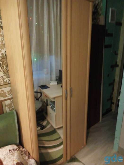 Продам два шкафа двухдверный с зеркалом, фотография 1