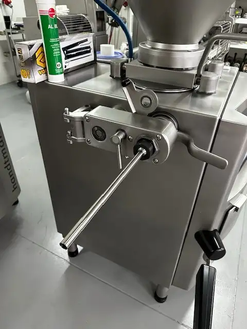 HANDTMANN VF-608 Plus, фотография 1