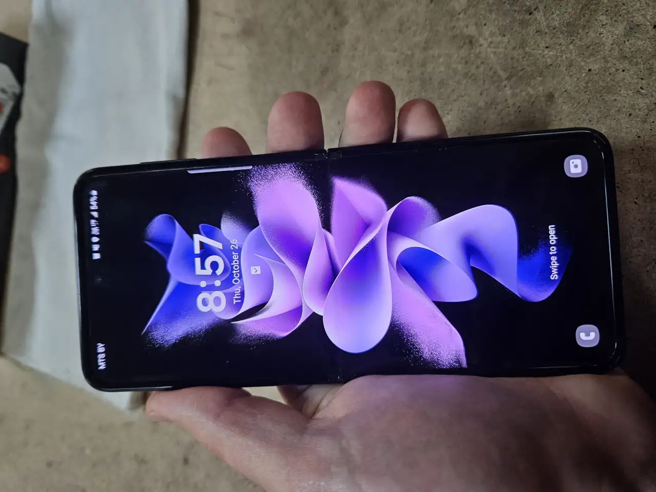 Galaxy Z flip 3 8256, фотография 6